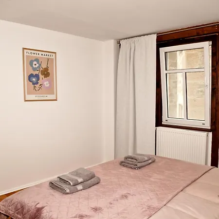 Neben Der Kirche Appartement
